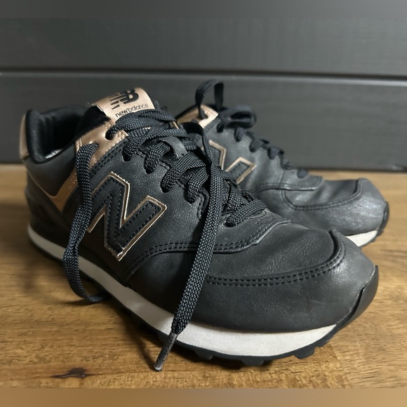 New Balance 574 Encap Black and Gold Leather Sneakers - Picture 1 of 6